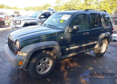 2005 Jeep Liberty Sport from USA, damaged, VIN 1J4GL48K65W602726
